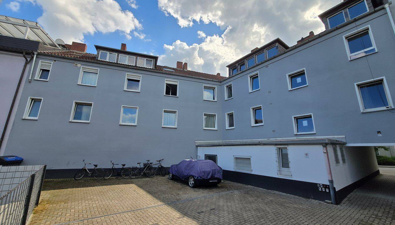 Neun-familienhaus mit Gewerbe in Hamm Bockum-Hövel, 59075 Hamm (Bockum-Hövel Heessen)