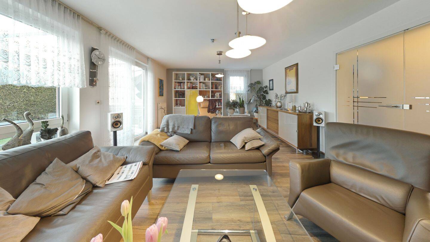 Sofort einziehen & wohlfühlen: Moderne Doppelhaushälfte mit PV-Anlage, Speicher und Wallbox, 99428 Weimar