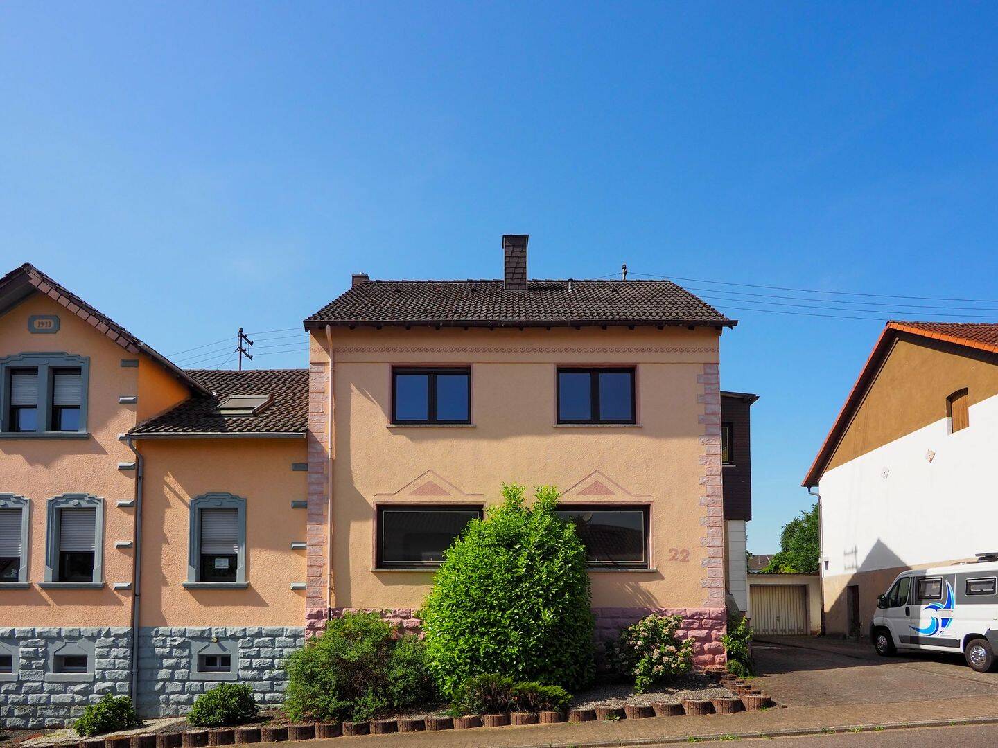 Großzügiges Ein- bis Zweifamilienhaus mit vielseitigem Gestaltungspotenzial!, 66787 Wadgassen