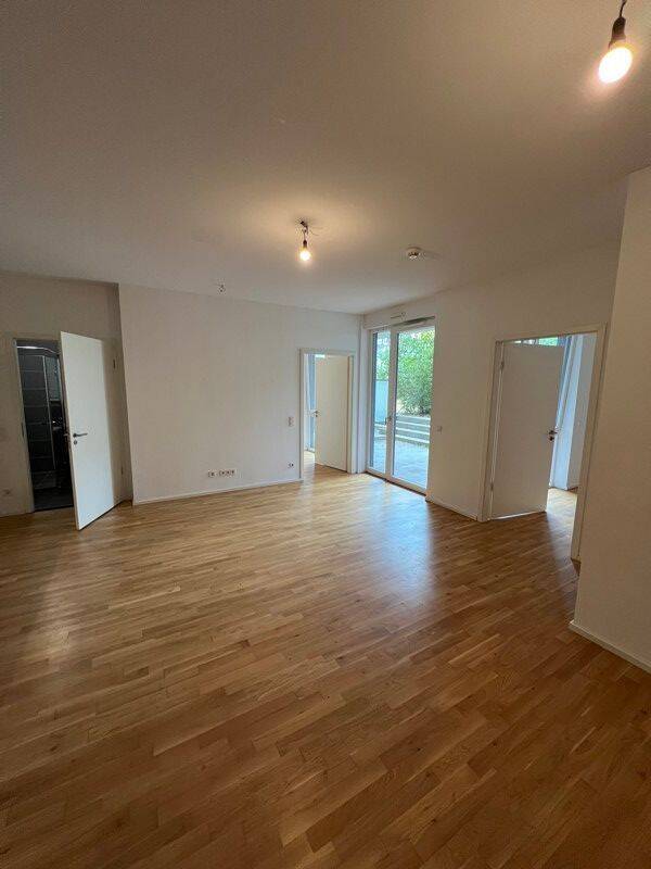 Hier lässt es sich aushalten: individuelle 2,5-Zimmer-Wohnung, 10245 Berlin (Friedrichshain-Kreuzberg Friedrichshain)