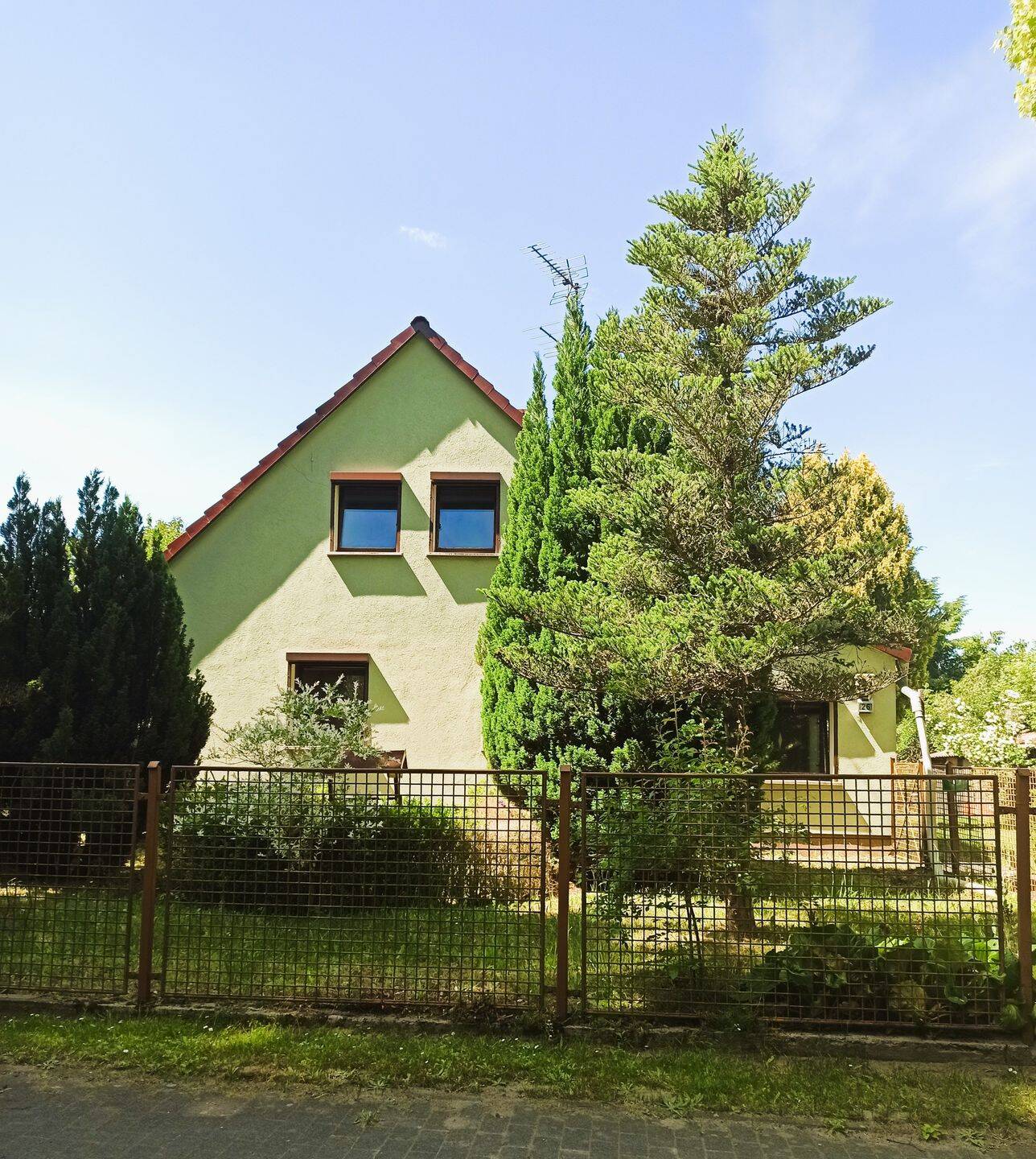 EINFAMILIENHAUS AUF GROSSEM GRUNDSTÜCK IN HOPPENRADE, 16775 Löwenberger Land