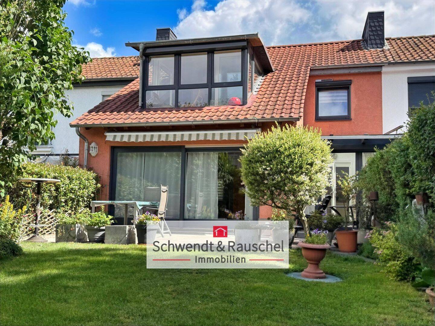 Gepflegtes Reihenhaus am Frankfurter Berg, 60433 Frankfurt am Main (Bonames Dornbusch Eschersheim Frankfurter Berg Preungesheim)
