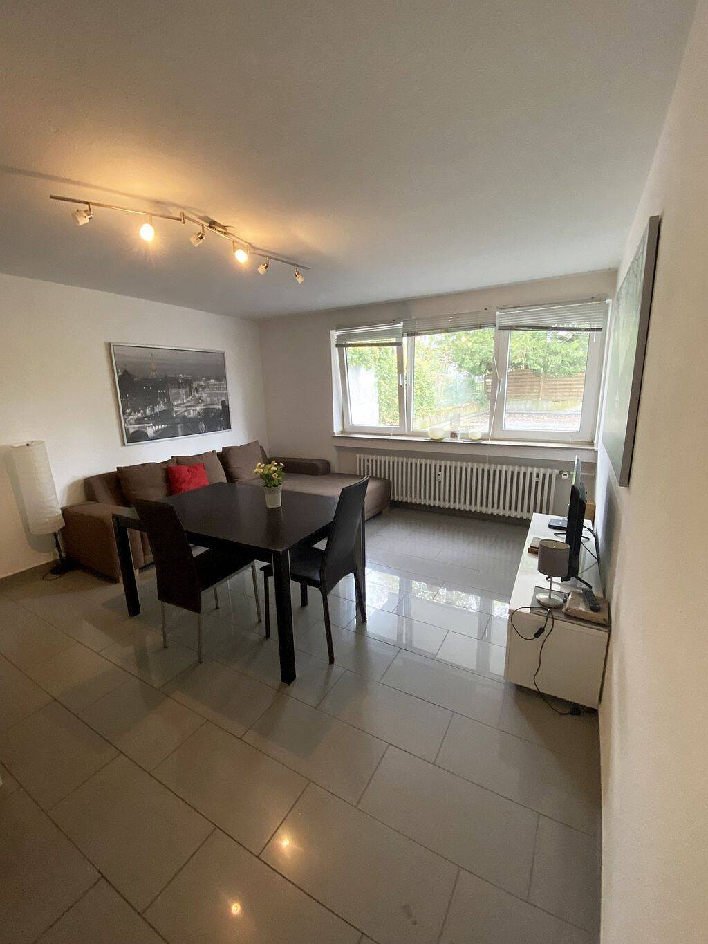 Schick eingerichtete Wohnung in zentraler Lage in Frechen, 50226 Frechen