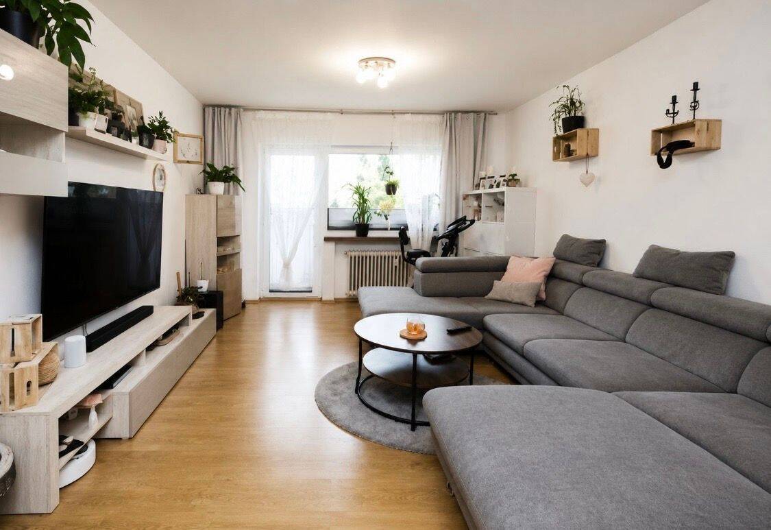 Attraktive 5-Zimmer-Hochparterre-Wohnung mit Balkon in Lotte, 49504 Lotte
