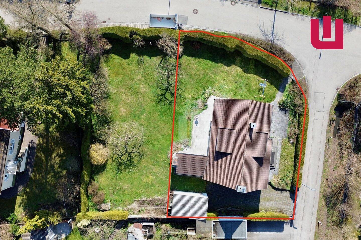 WINDISCH IMMOBILIEN – sanierungsbedürftiges Einfamilienhaus in Gröbenzell in ruhiger, zentraler Lage, 82194 Gröbenzell