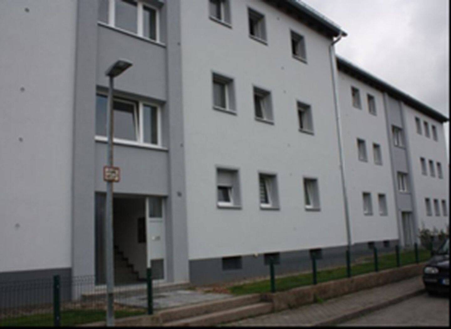 Gepflegte 4-Zimmer-Wohnung mit Balkon, Garage und umfangreicher Sanierung in Gunzenhausen, 91710 Gunzenhausen