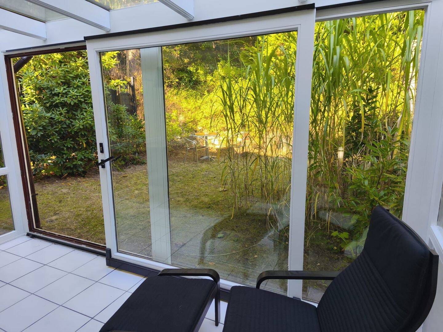 Wonderful furnished Flat with Pateo, Garden and Sauna – Wunderschöne zweieinhalb Zimmerwohnung mit eigenem Garten, Wintergarten, Sauna, 21077 Hamburg (Harburg)
