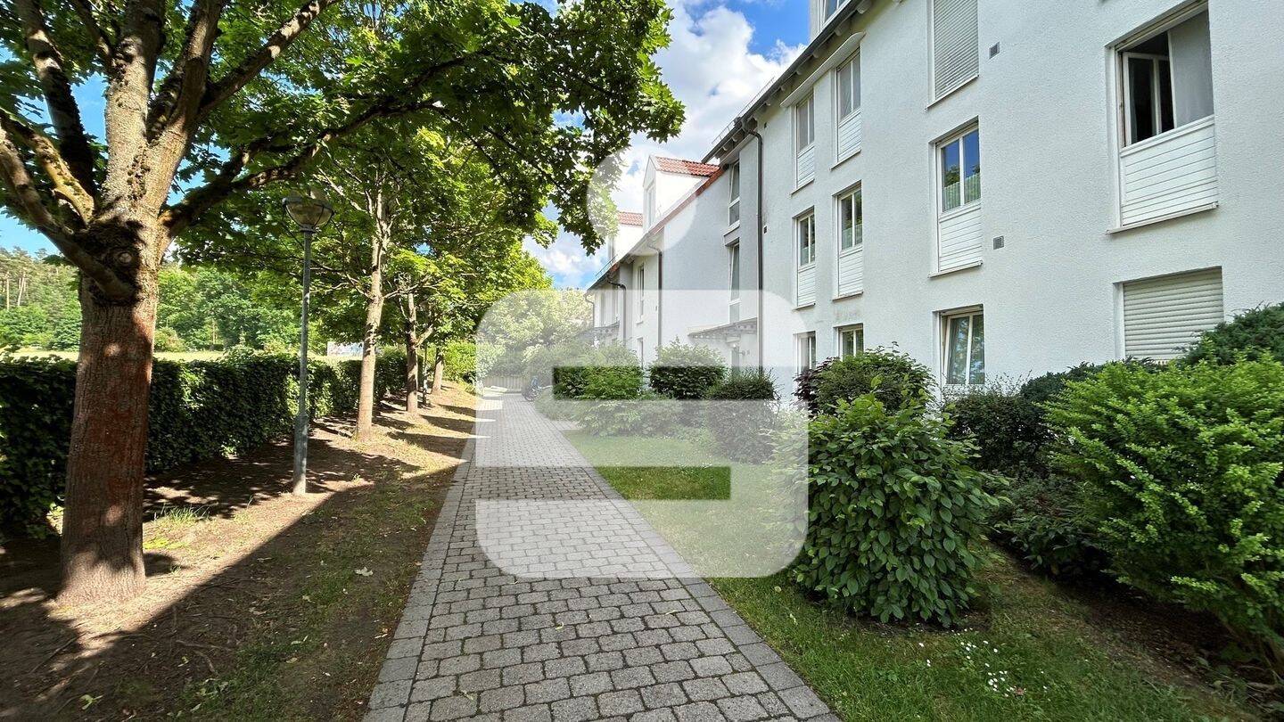 großzügige 4-Zi.-Maisonettewohnung mit Blick ins Grüne in Bubenreuth…Wohntraum auf zwei Ebenen, 91088 Bubenreuth