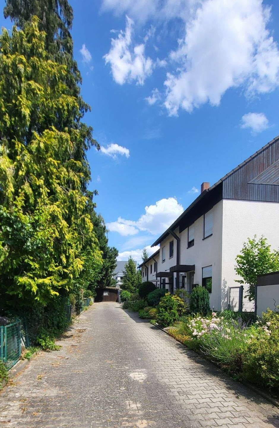 Reihenmittelhaus nahe Nürnberg/Fürth in ruhiger Lage von Oberasbach !, 90522 Oberasbach