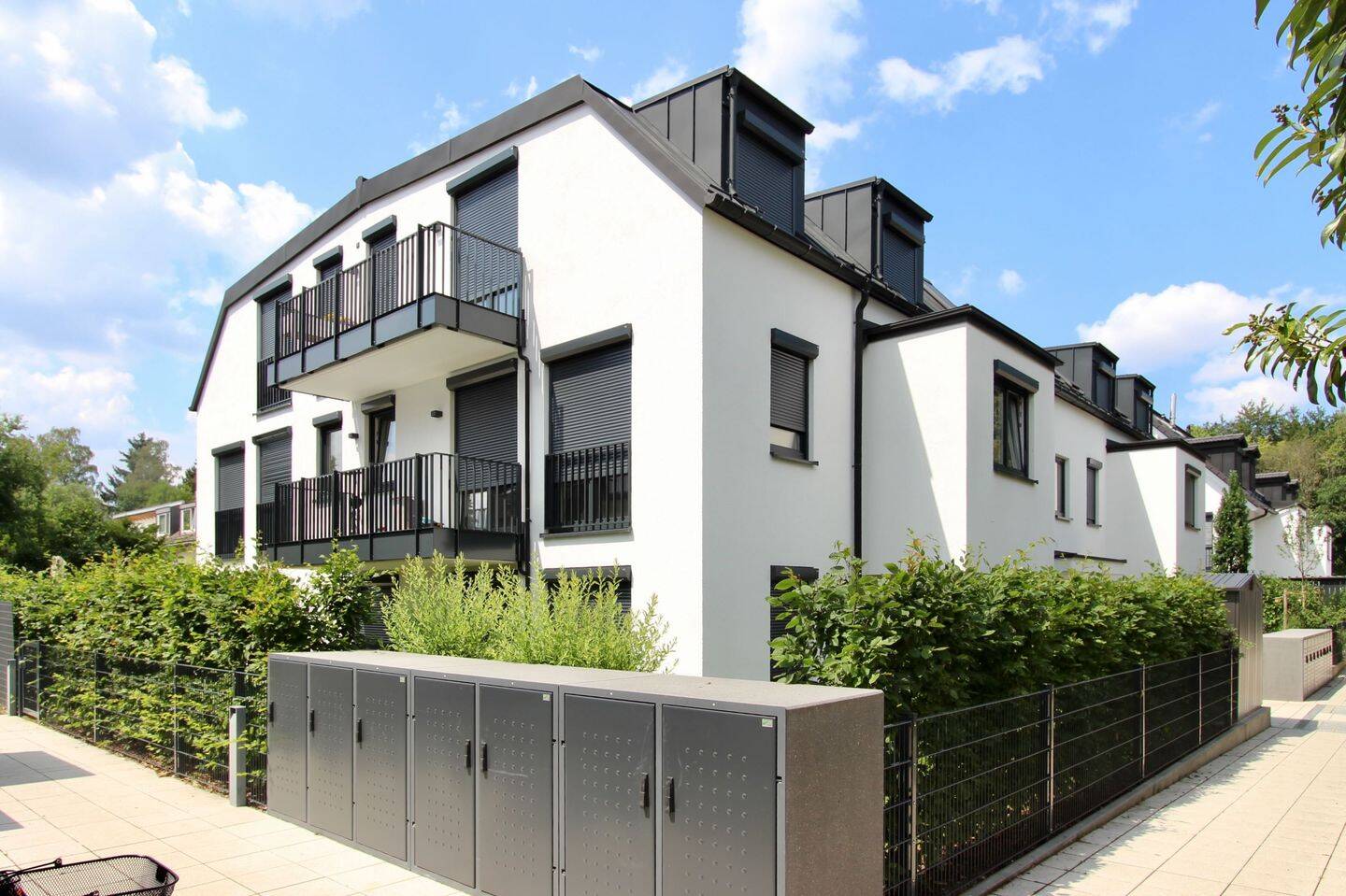Energieeffizient und Modern, 3-Zimmerwohnung mit zwei Balkonen und Aufzug!, 81827 München (Ramersdorf-Perlach Trudering-Riem)