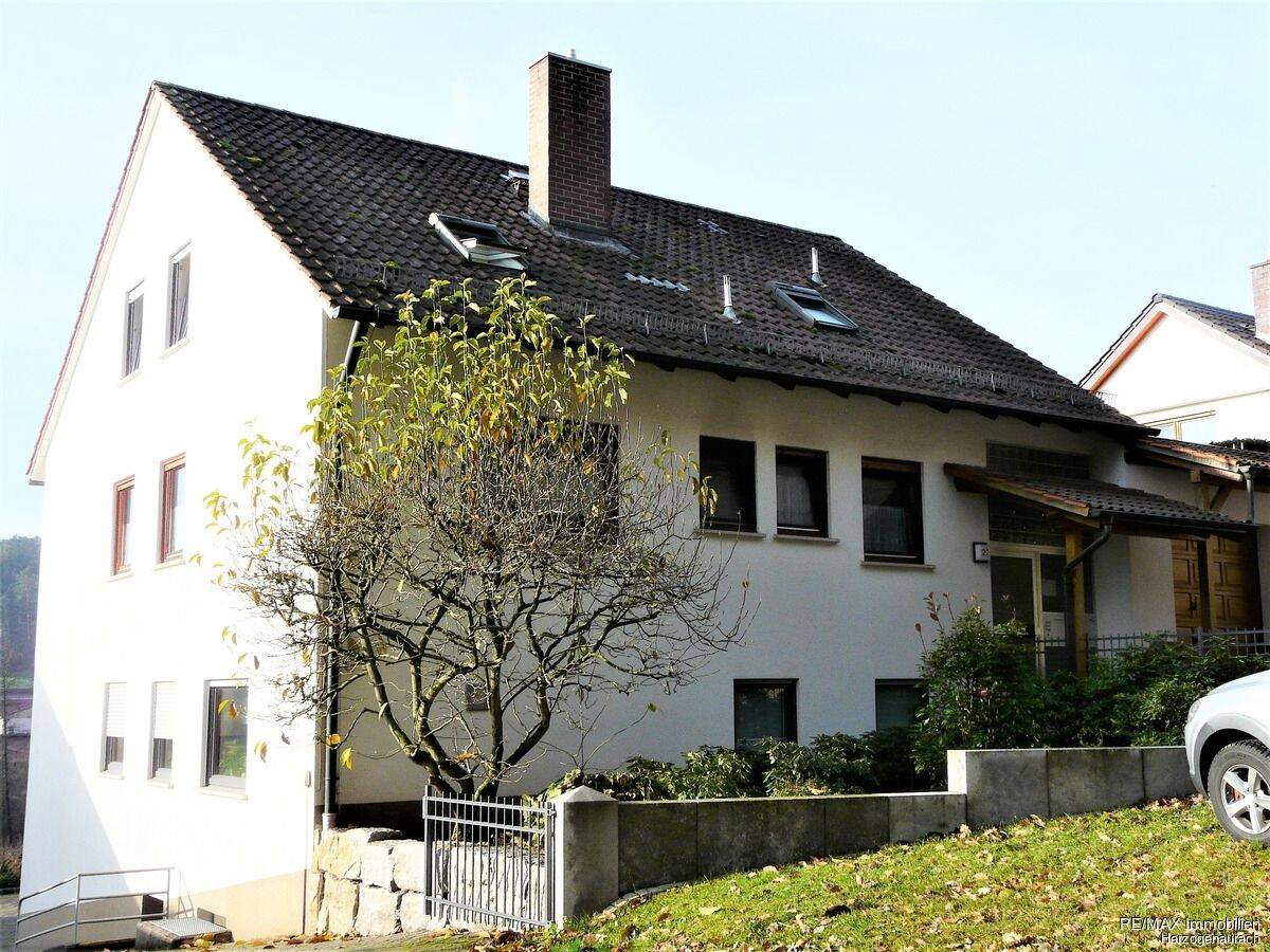 Helle 3-Zimmer-Dachgeschosswohnung mit Einbauküche Langenzenn Ortsteil Laubendorf, 90579 Langenzenn