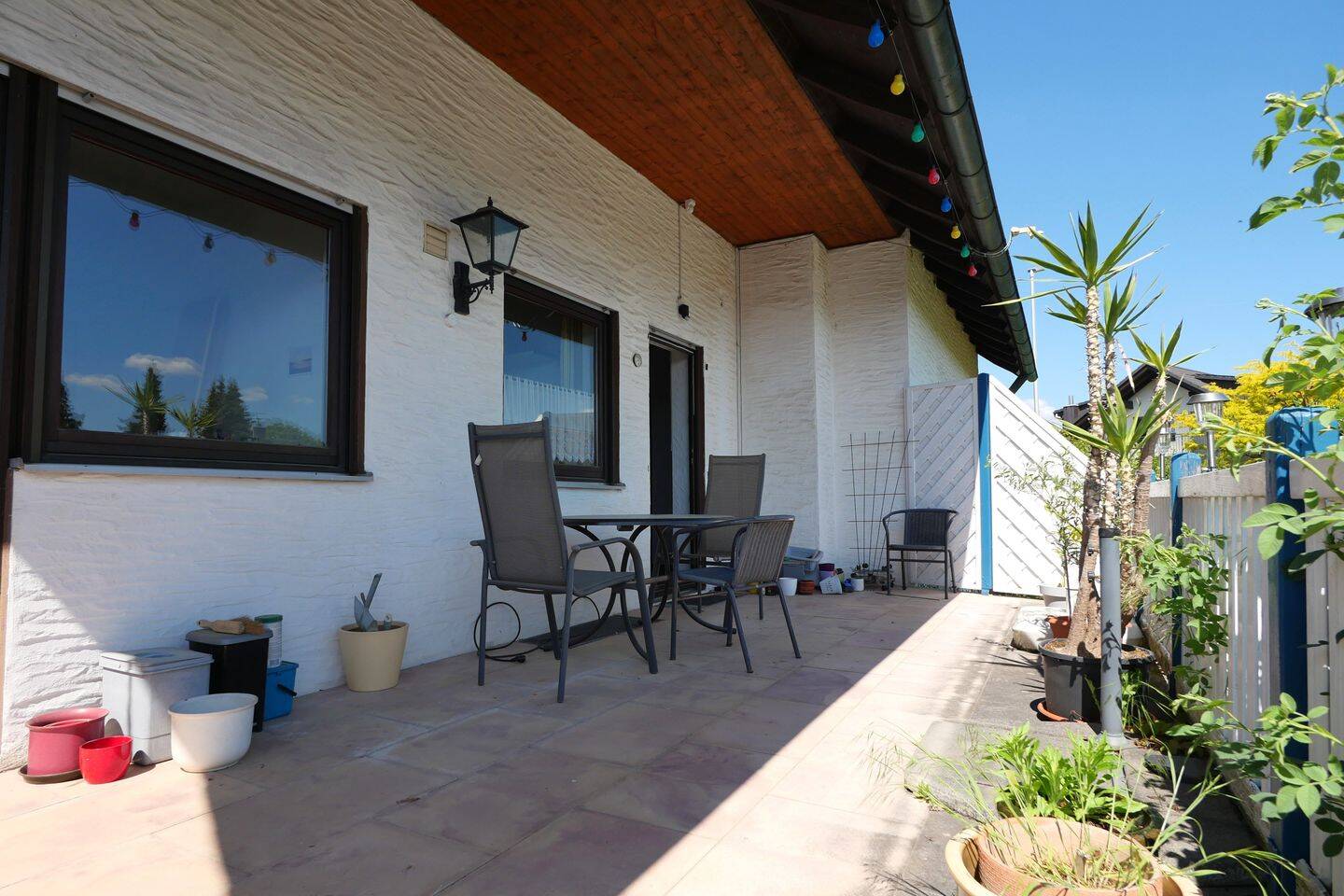Großzügige Erdgeschosswohnung mit sonniger Terrasse und großem Garten in beliebter Wohnlage von Neunkirchen am Brand (Objektnummer: 0602RD26N), 91077 Neunkirchen a. Brand