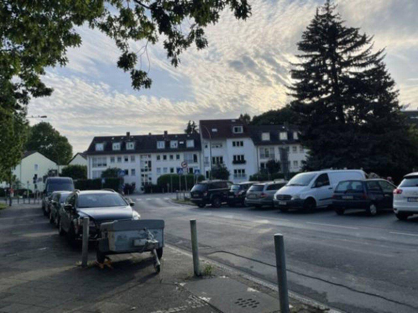 Moderne 2 Zimmerwohnung in Eschersheim mit Balkon und Blick auf den Ginnheimer Turm, 60431 Frankfurt am Main