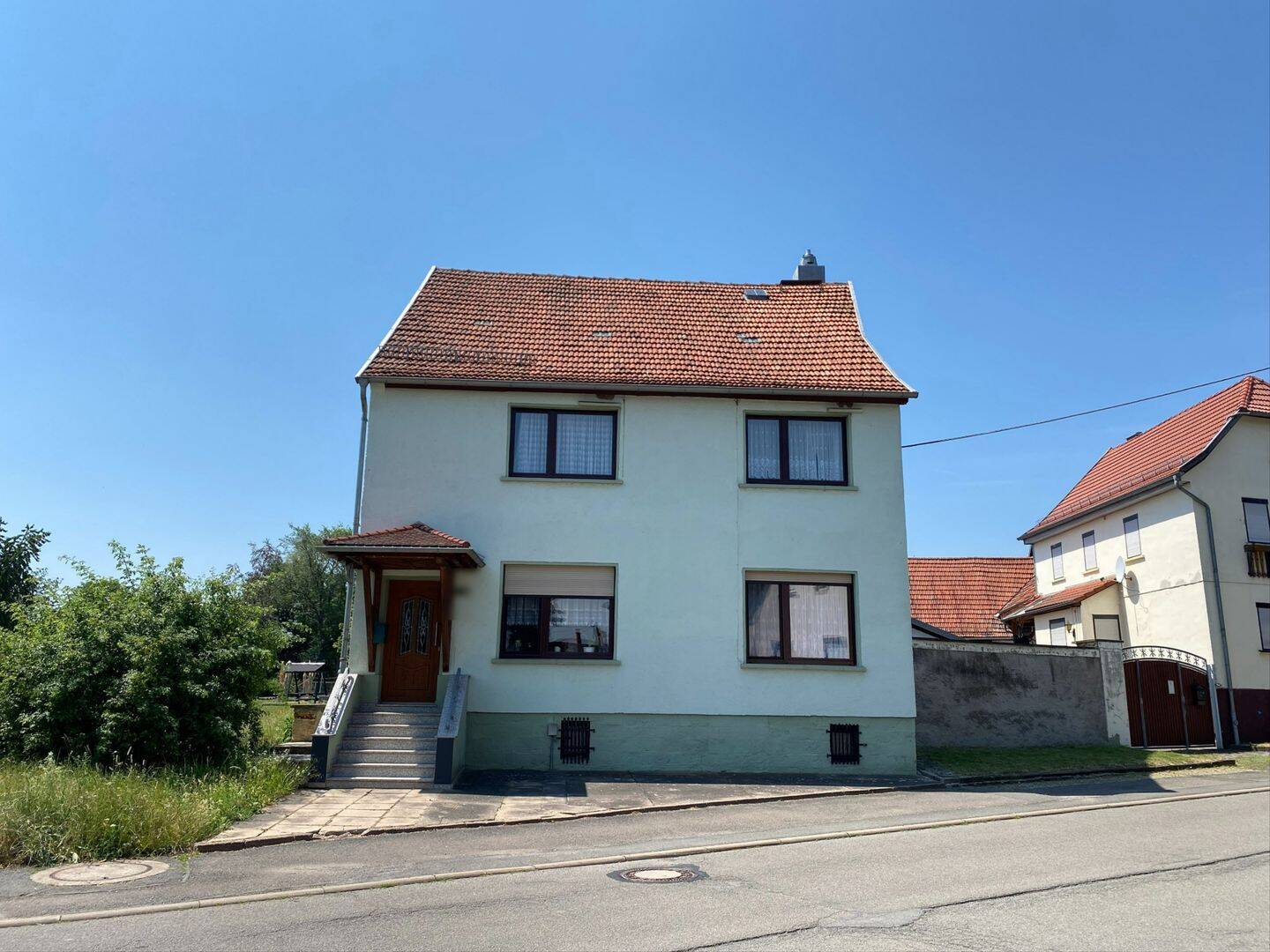 Einfamilienhaus in Schernberg mit großem Garten, Garage und Nebengelass, 99706 Sondershausen
