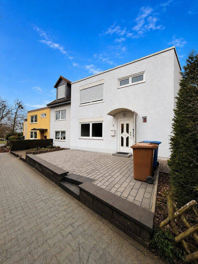 KERNSANIERTES RMH | CA. 170 m² WOHNFLÄCHE | AUFSTOCKUNG WIRD AKTUELL REALISIERT | PROVISIONSFREI, 65824 Schwalbach am Taunus