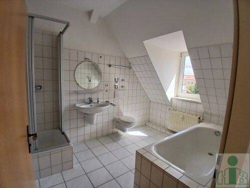 Schöne, individuelle 2-Raum-DG-Wohnung auf der Bahnhofstraße in Bautzen zu vermieten!, 2625 Bautzen