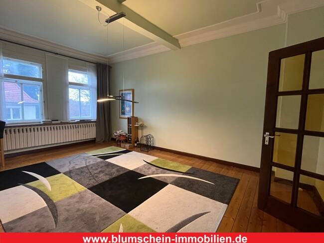 *Großzügige 5-Raum Altbauwohnung über 2 Etagen, mit Südbalkon und Kamin*, 99947 Bad Langensalza