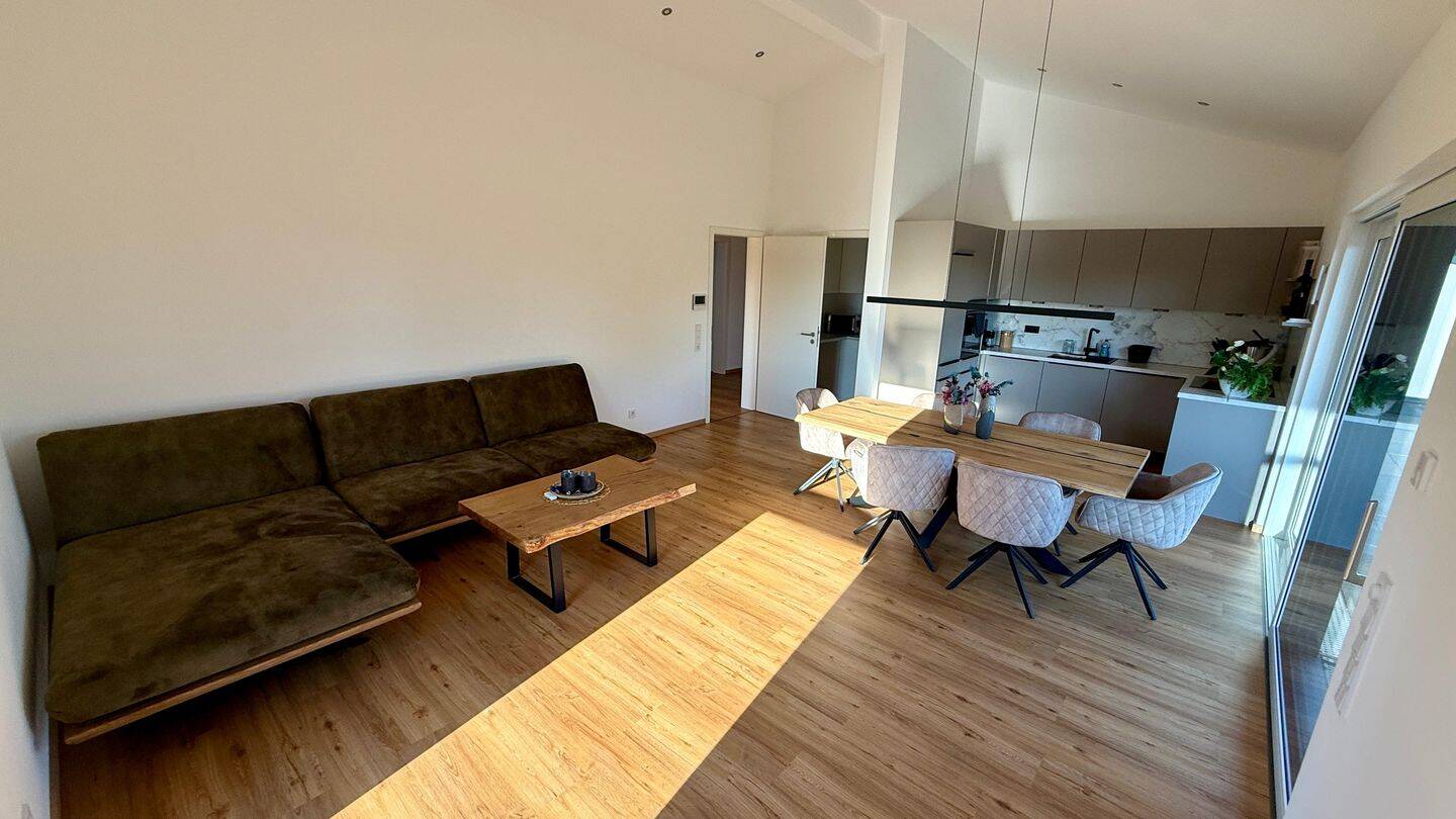 Teilmöblierte 3-Zimmer-Penthouse-Wohnung in Rinchnach, 94269 Rinchnach