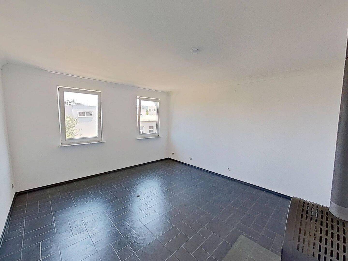 Modernisierte 2-Zimmer-Altbauwohnung mit KAMIN, EBK und BALKON, 73430 Aalen