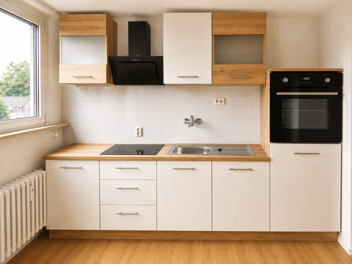 Renovierte DG-Wohnung: 3 Zimmer mit EBK und Stellplatz, 54294 Trier