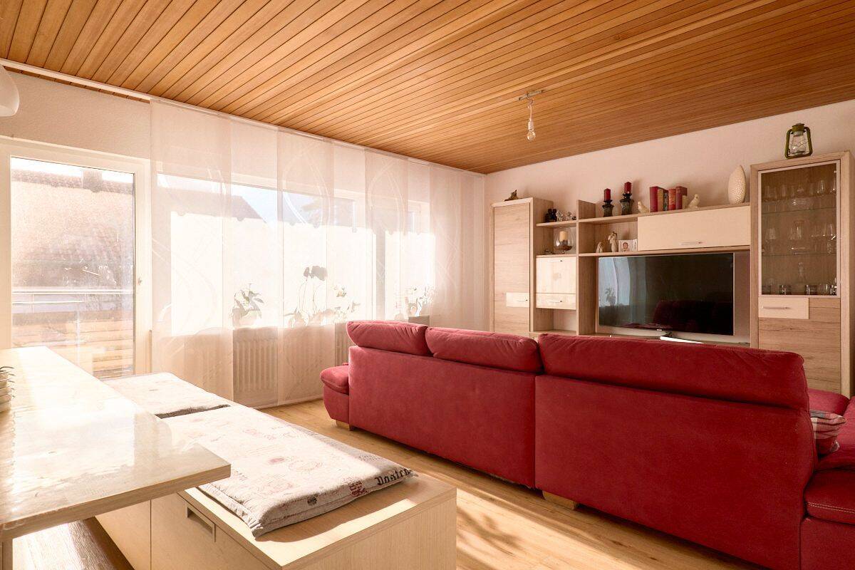 Viel Platz für die Familie – 4-Zimmer-Wohnung mit Balkon und Garage, 71522 Backnang