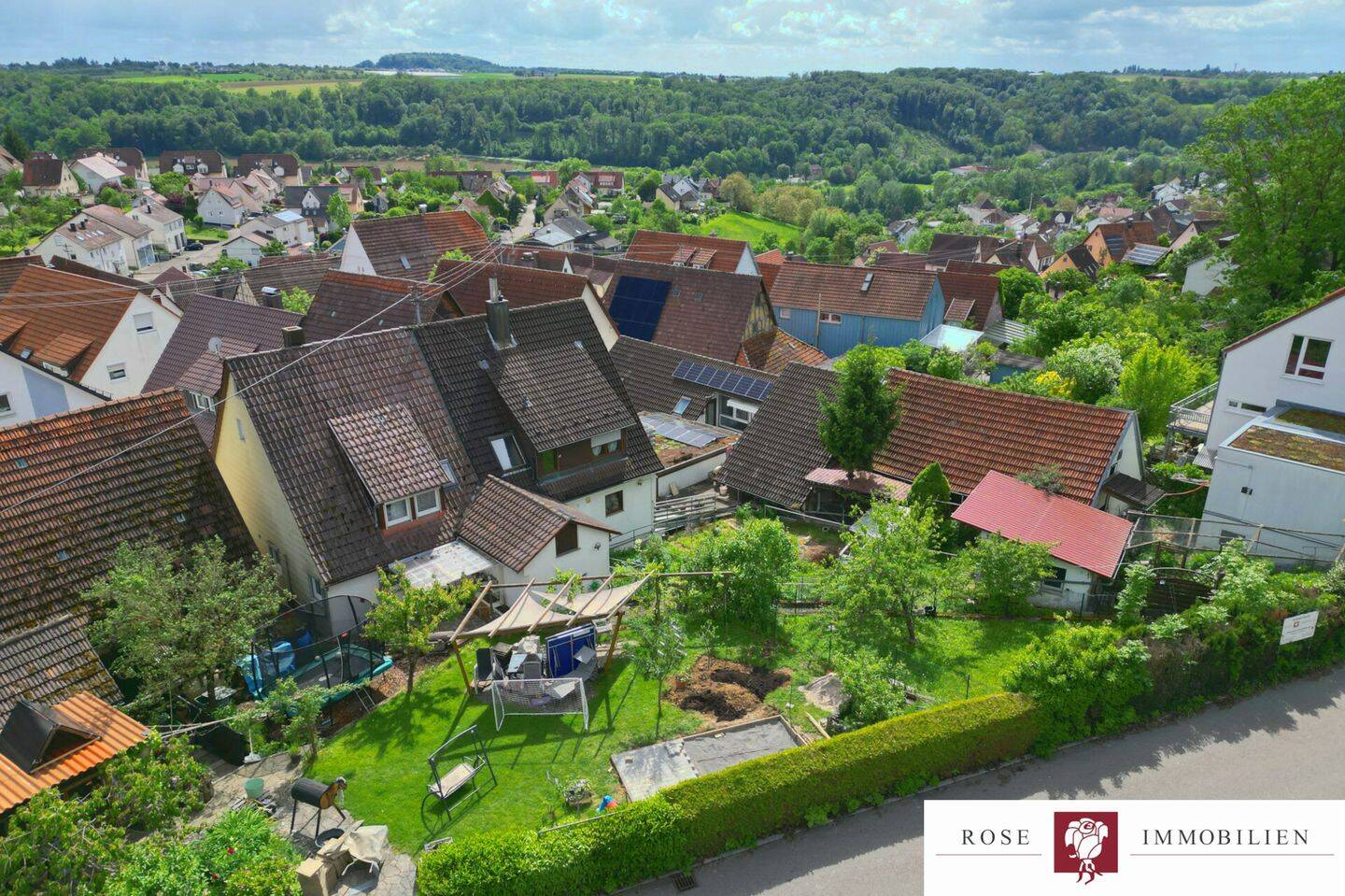 Außergewöhnliches Gebäudeensemble mit viel Nutzfläche, Garagen und Bauplatz in zentraler Lage, 71737 Kirchberg an der Murr