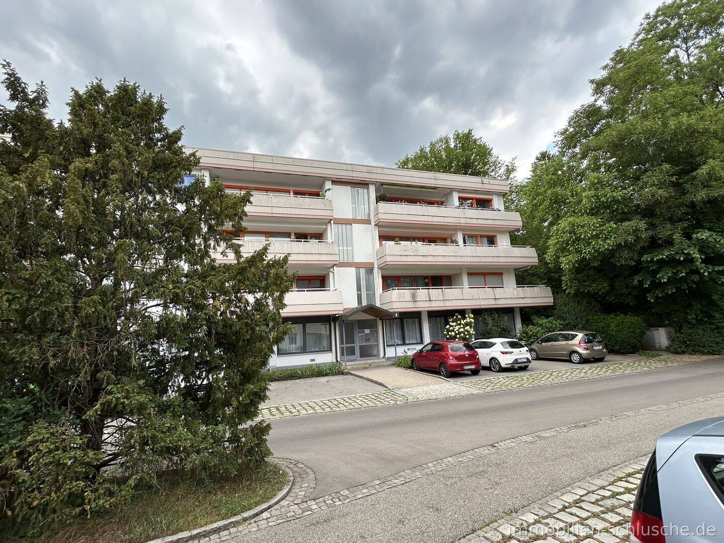 Bezugsfreie 2-Zimmer-Eigentumswohnung mit großem überdachtem Balkon & Garage im Kurort Bad Wörishofen, 86825 Bad Wörishofen
