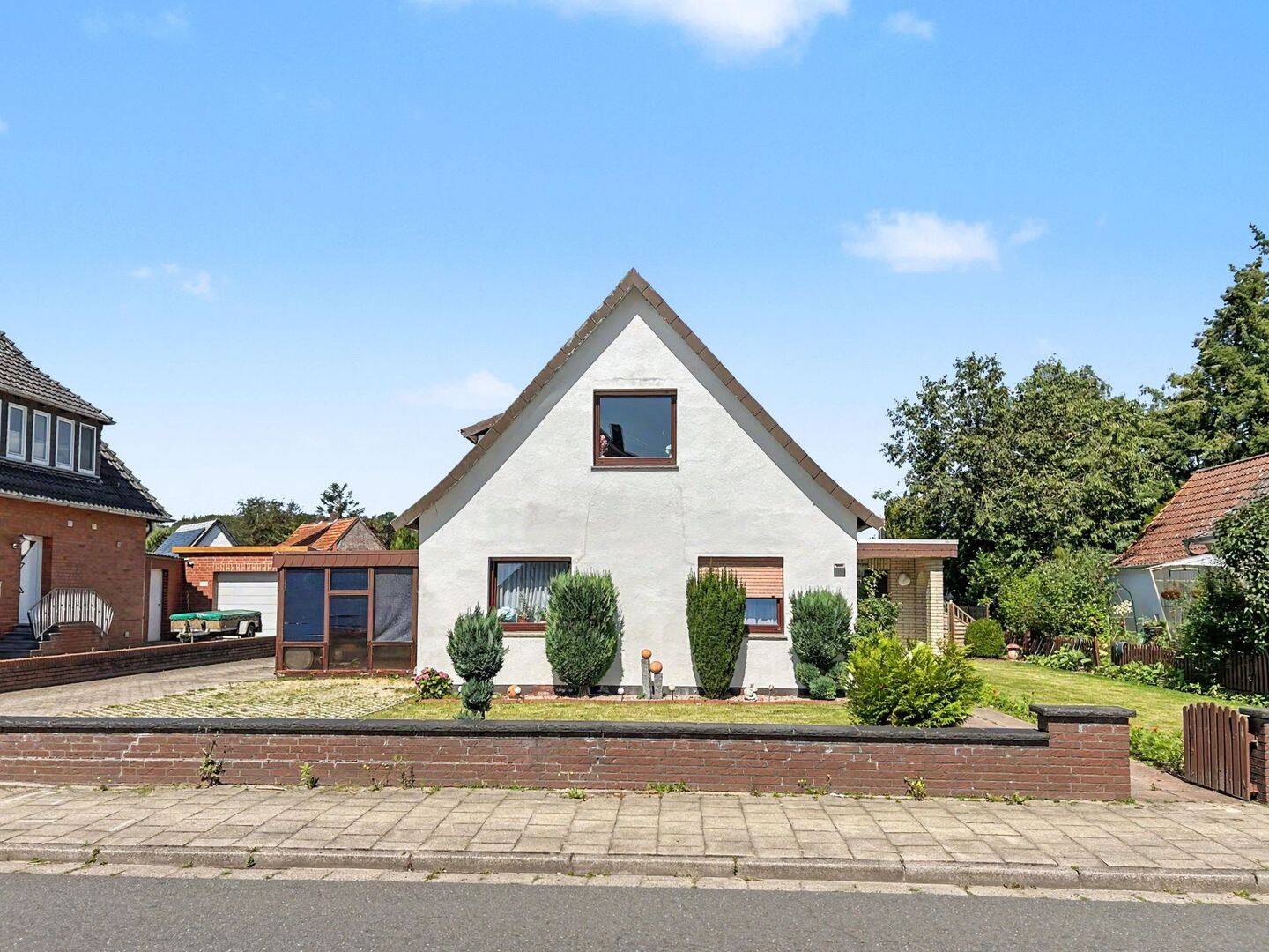 Charmantes Einfamilienhaus mit Wintergarten, Pool und Nebengebäude in Barnsdorf, 49406 Barnstorf