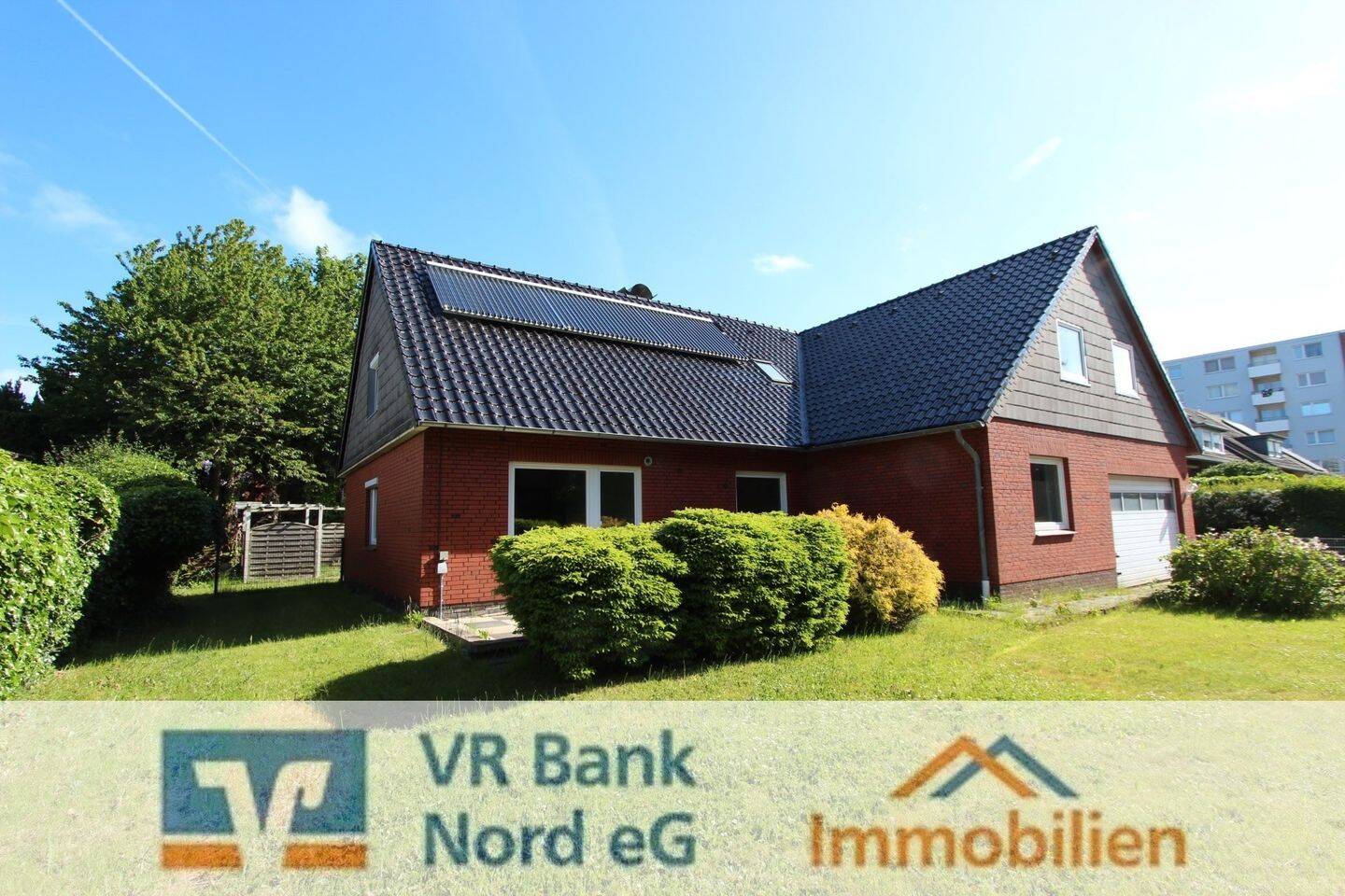 Energetisch aufwendig modernisiertes Wohnhaus mit 2 Wohneinheiten auf großzügigem Grundstück, 25917 Leck