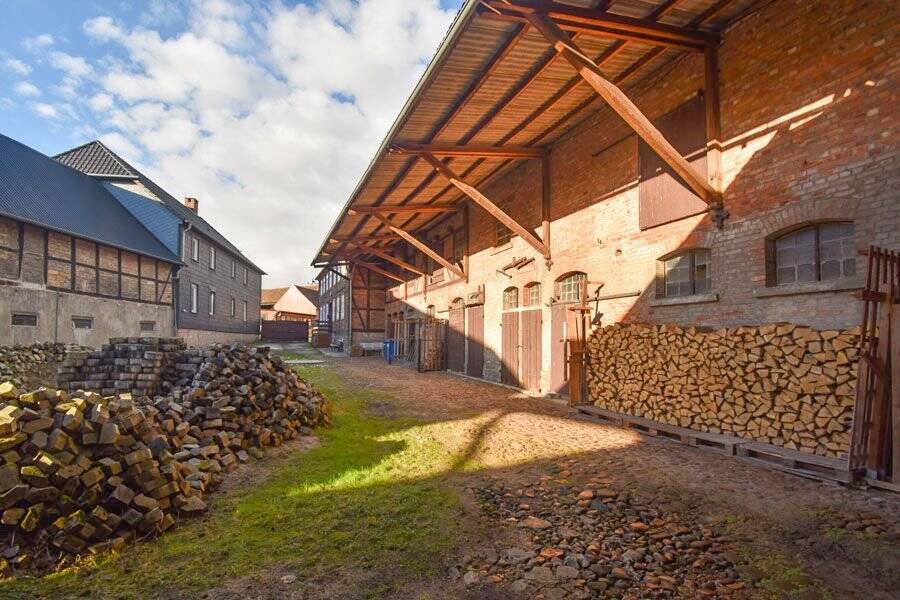 Großzügiger Resthof mit vielseitigen Nutzungsmöglichkeiten in Bahrdorf!, 38459 Bahrdorf