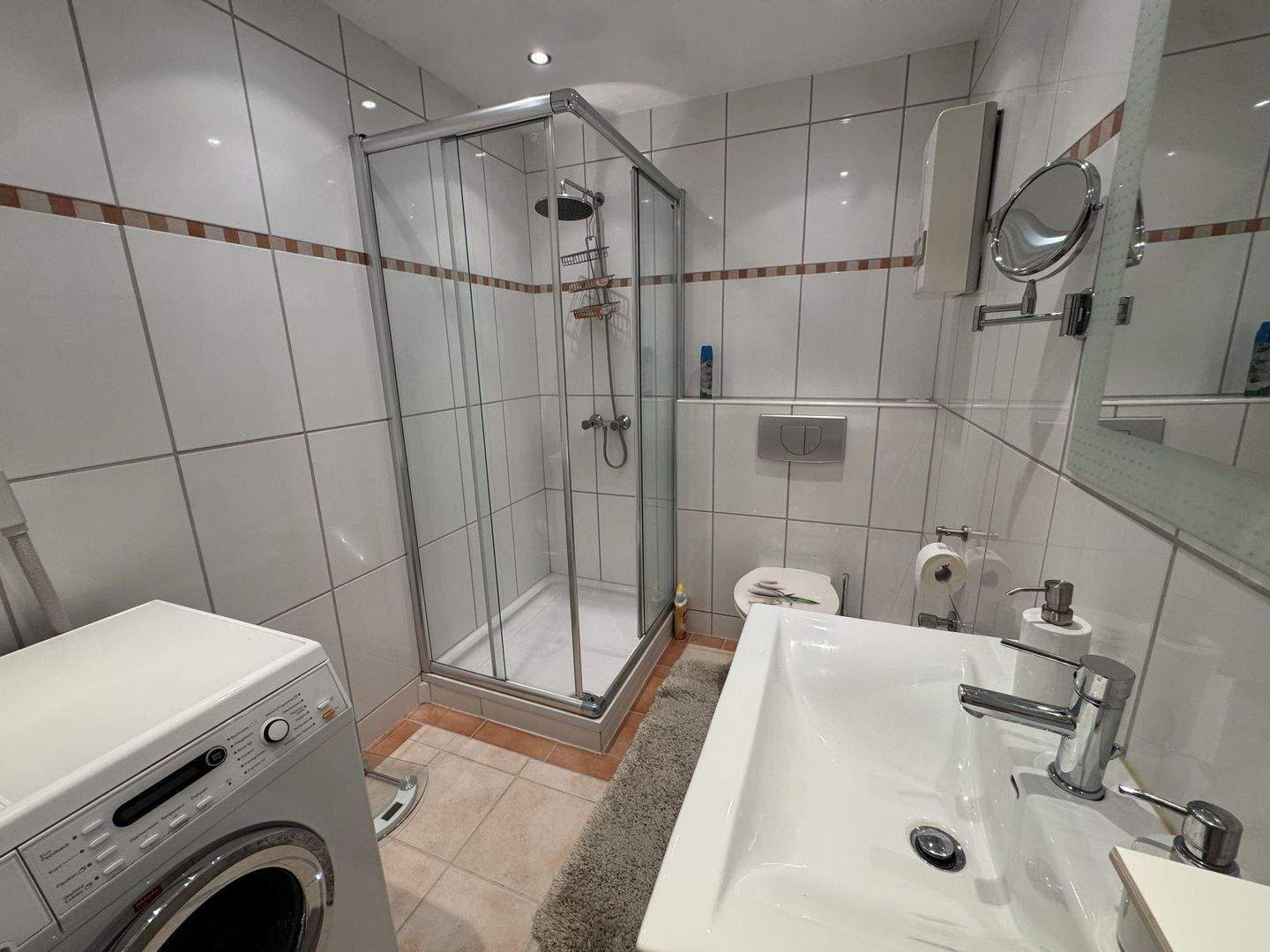 Moderne 4-Zimmer-Wohnung mit schöner Dachterrasse + Tiefgaragenstellplatz !!, 50127 Bergheim