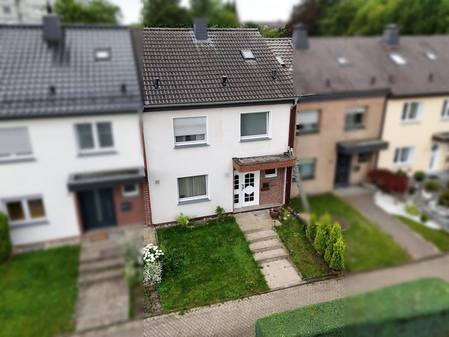 Sanierungsbedürftiges Reihenmittelhaus in  ruhiger Kernstadtlage von Paderborn, 33100 Paderborn