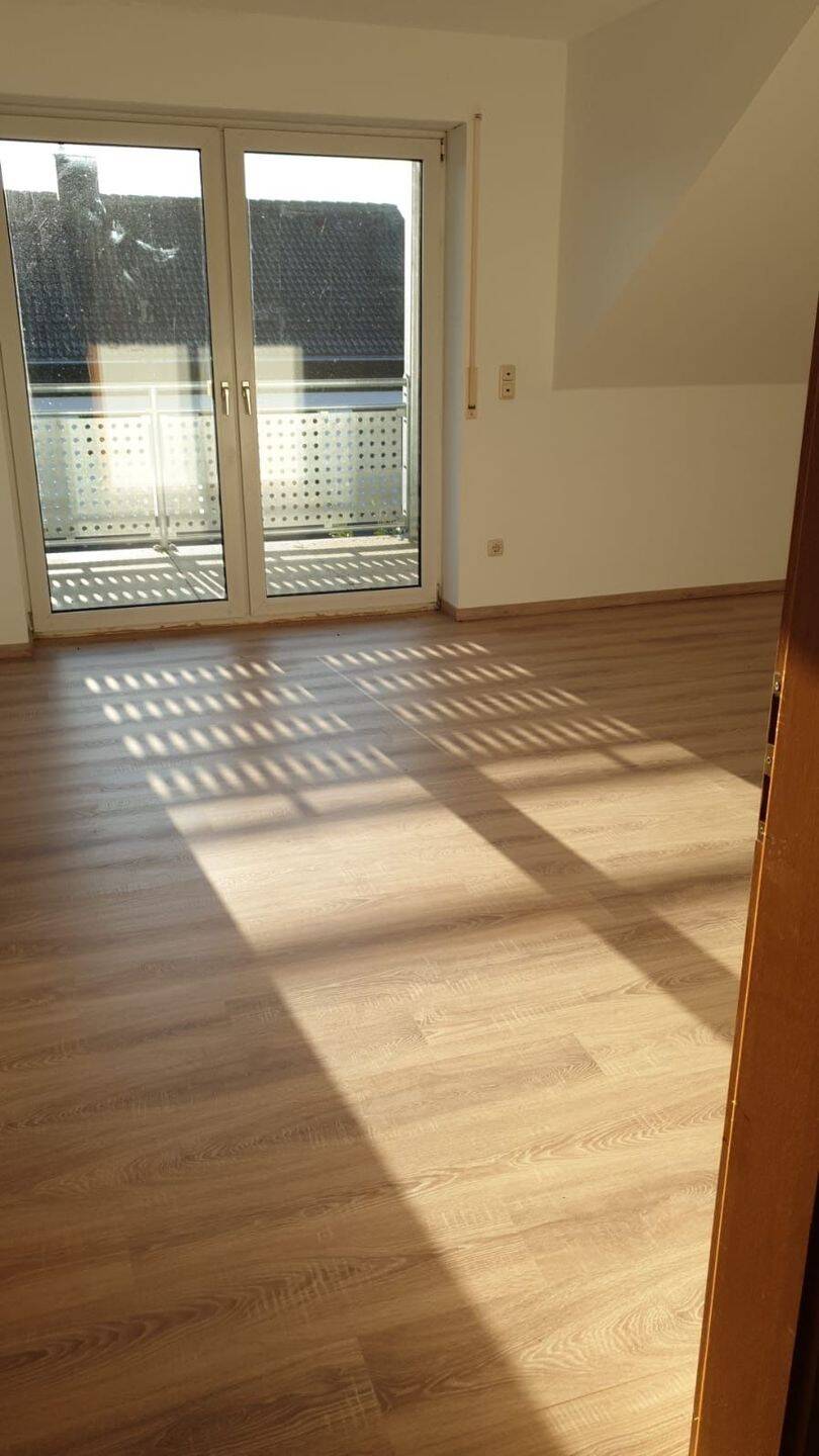 Schöne 3 Zimmer Wohnung in Aholfing/ Straubing zu vermieten, 94345 Aholfing