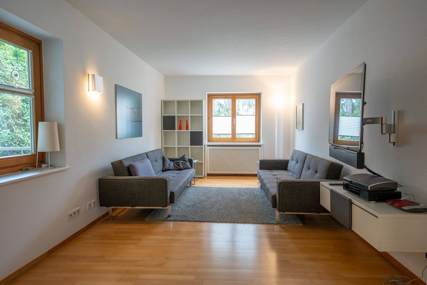 Möblierte 2,5-Zimmer-Wohnung mit Balkon in Toplage auf der Gänsheide, 70184 Stuttgart (Frauenkopf Mitte Ost Süd)