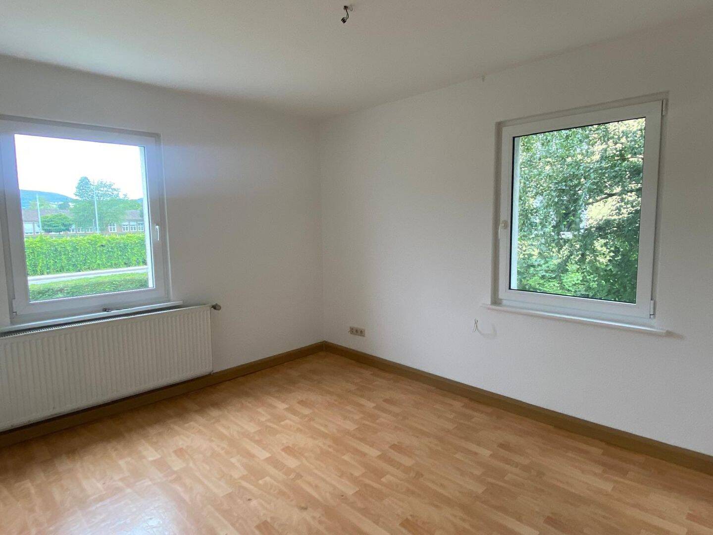 ERDGESCHOSSWOHNUNG FÜR DEN NETTEN SINGLE, 37697 Lauenförde