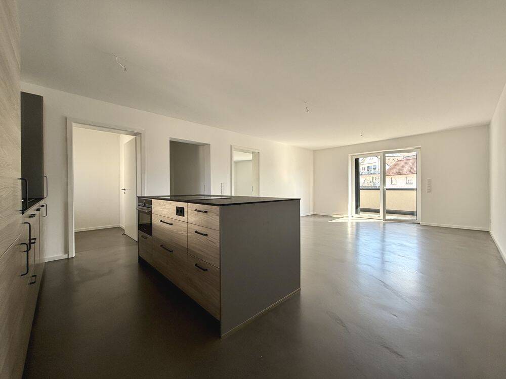 +++ Barrierefreie zentrale 2-Zimmer- Wohnung mit Einbauküche und Balkon +++, 64658 Fürth