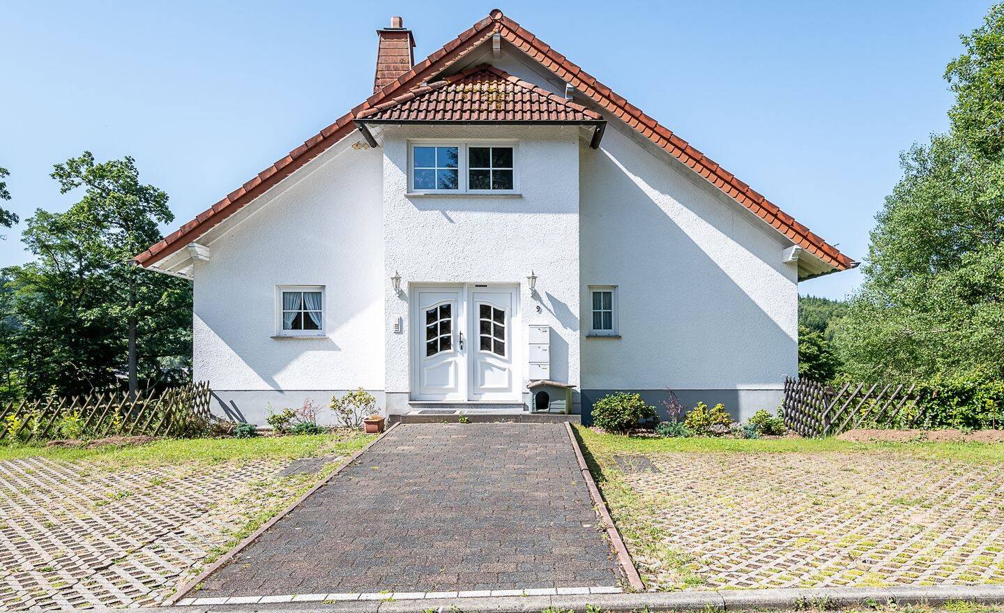 Eigentumswohnung im EG mit Parkplatz in Jünkerath – 2 Schlafzimmer & Balkon – Ebenerdig, 54584 Jünkerath