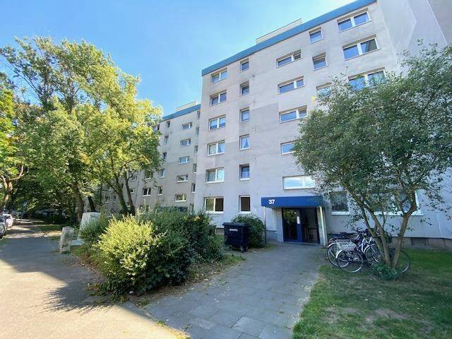 Endlich Zuhause: 2-Zimmer-Wohnung mit neuem Bad, Balkon und Aufzug, 40472 Düsseldorf (Hubbelrath Lichtenbroich Rath Unterrath)