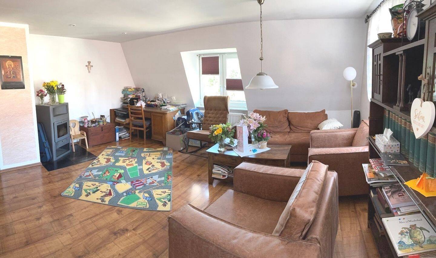 Städtisches EFH mit Gewerbebereich, 4741 Roßwein