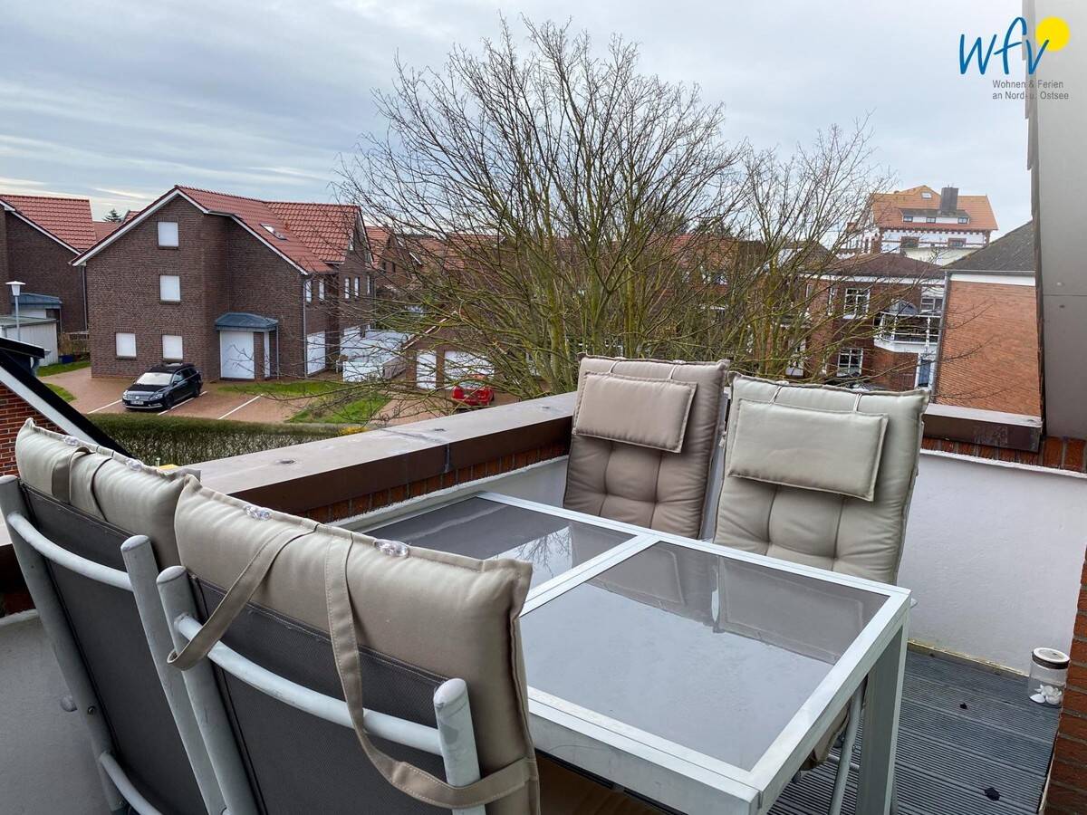 Optimal geschnittene Ferienwohung mit Platz für vier Gäste und Balkon mit Blick auf den alten Leuchtturm, 26757 Borkum