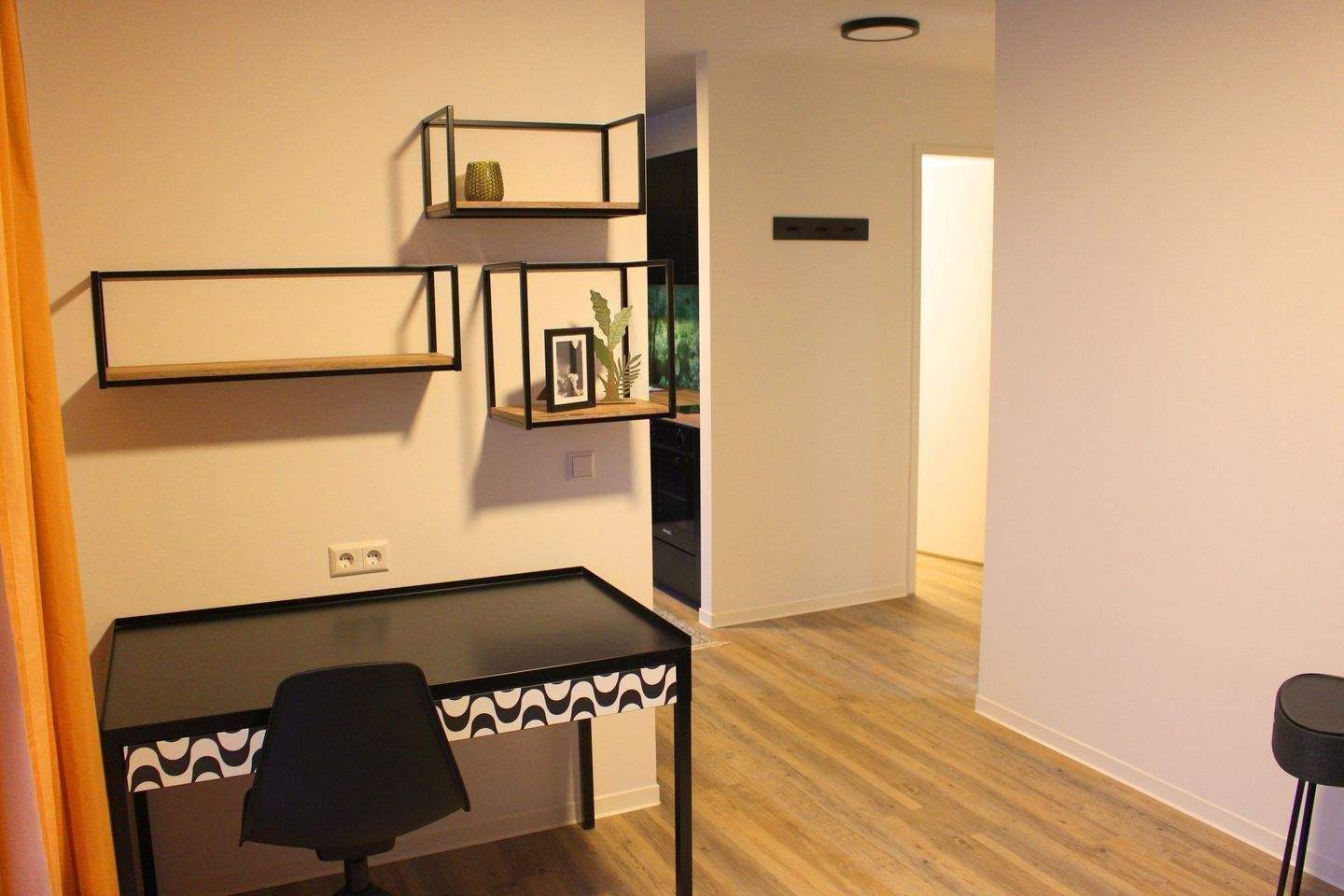Möbliertes Penthouse -Apartment mit Dachterrasse, 12051 Berlin (Neukölln)
