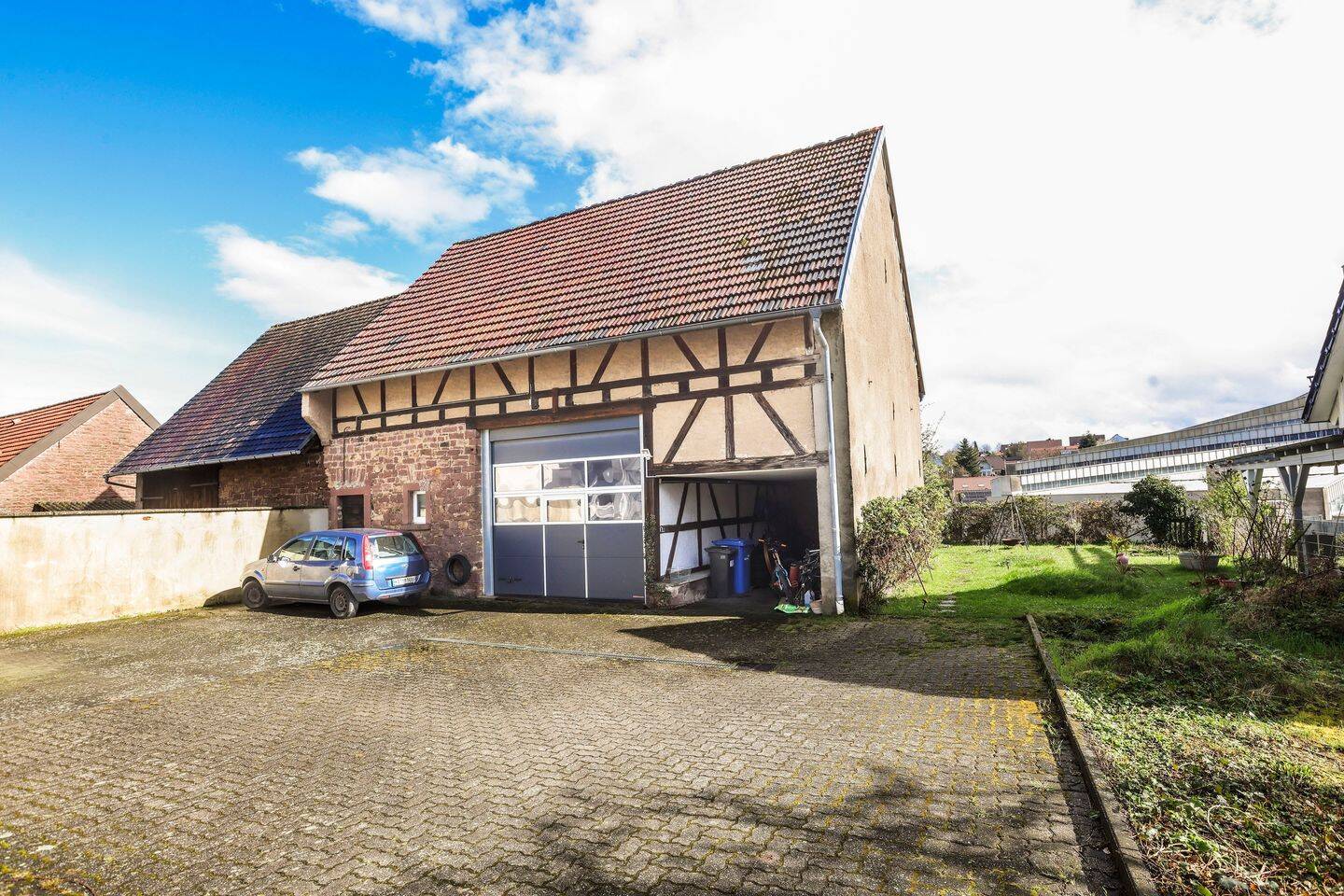 Historische Sandsteinscheune mit Baugenehmigung in Topp Lage von Spessart, 76275 Ettlingen