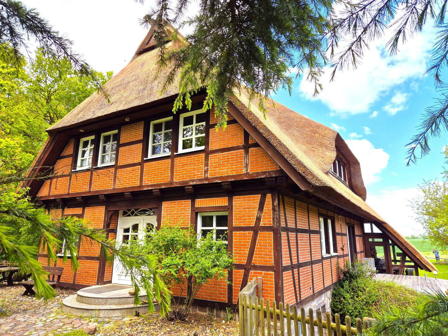 Landhaus mit Wintergarten und viel Nebengelaß wahlweise mit 2,8ha Wald dahinter, 19067 Dobin am See
