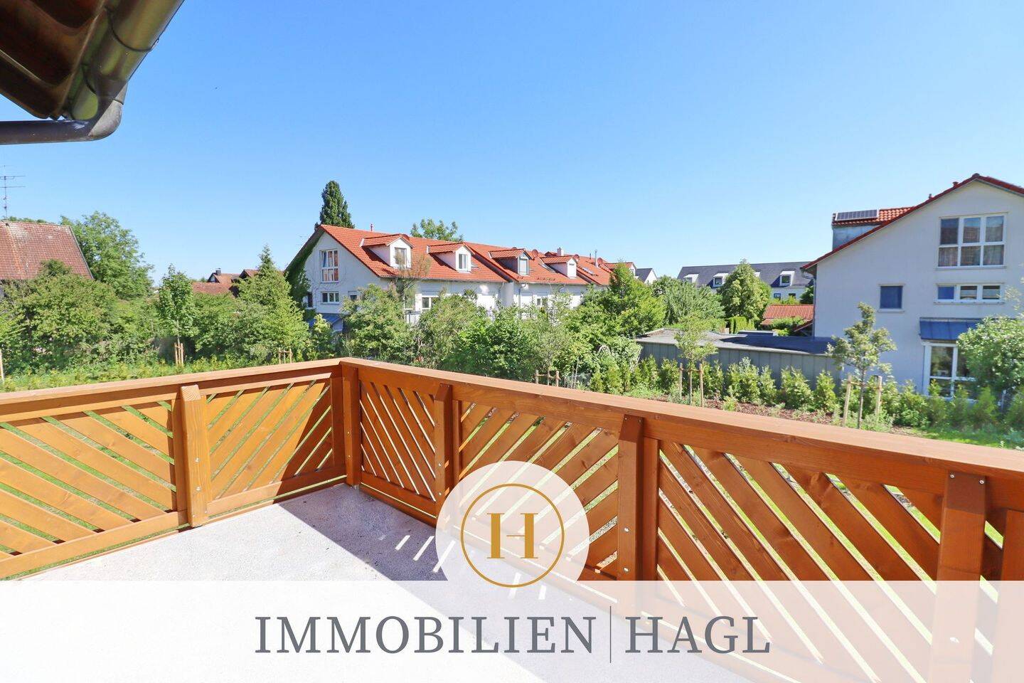 Große 3-Zimmer-Wohnung mit Einbauküche und Balkon, 85591 Vaterstetten