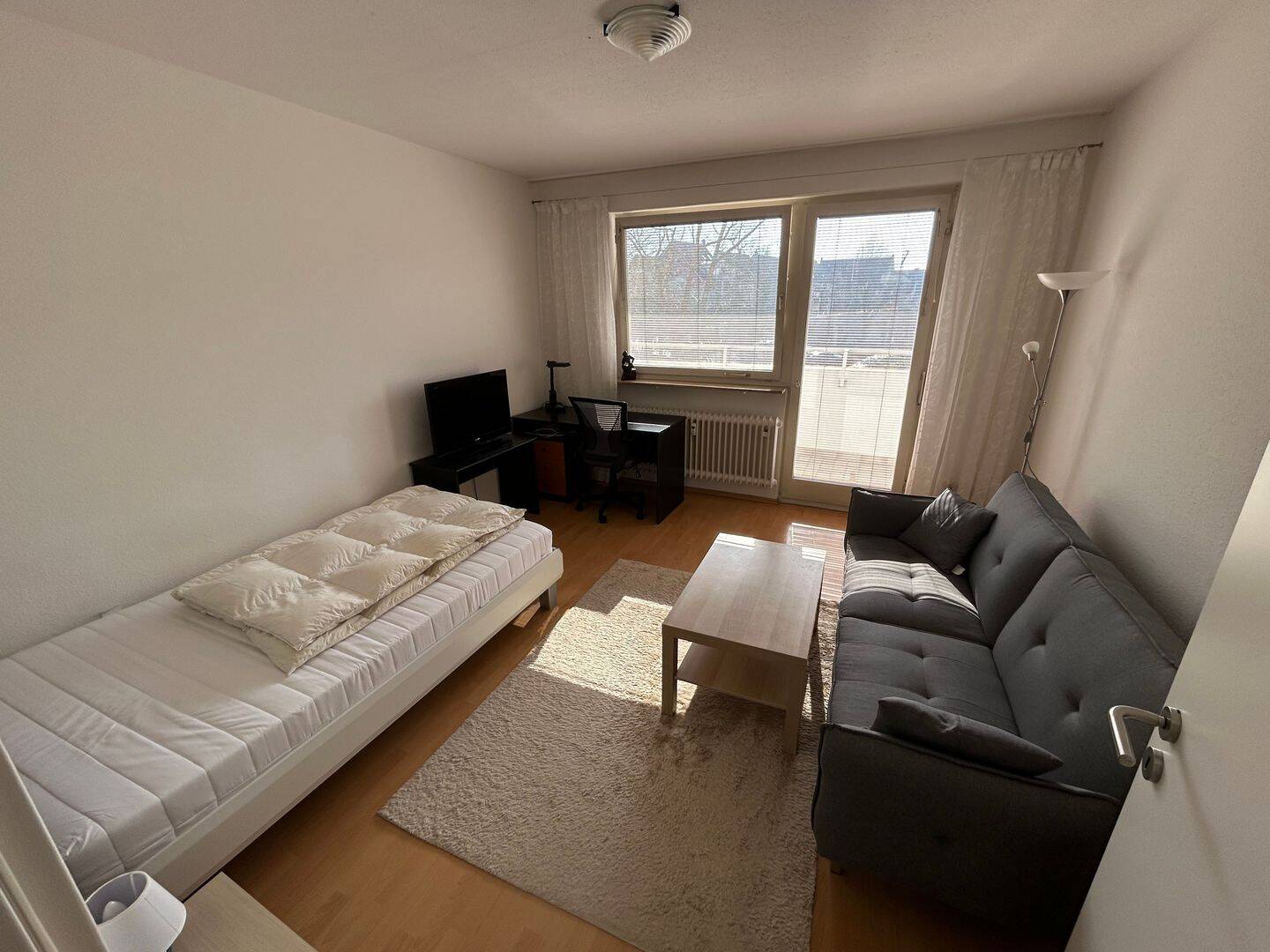 Gut gelegene 1-ZW mit Balkon zum Pauschalpreis -ab sofort, 91058 Erlangen (Bruck Eltersdorf Erlangen-Süd Sebaldussiedlung Tennenlohe)