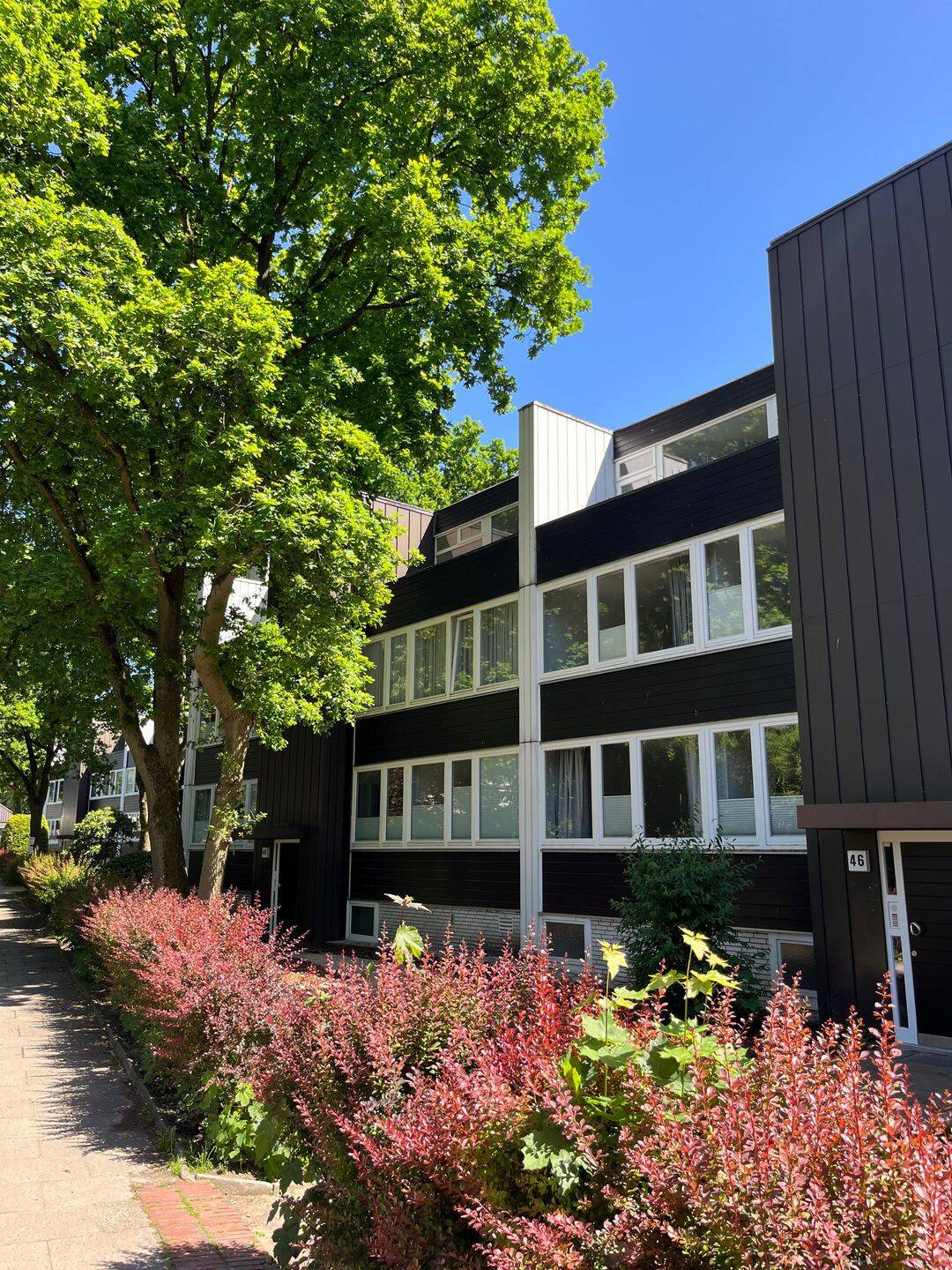 Grün gelegene 3,5 Zi. Wohnung in Elbnähe mit Terrassen in Endetage, 22605 Hamburg (Altona Bahrenfeld Groß Flottbek Othmarschen)