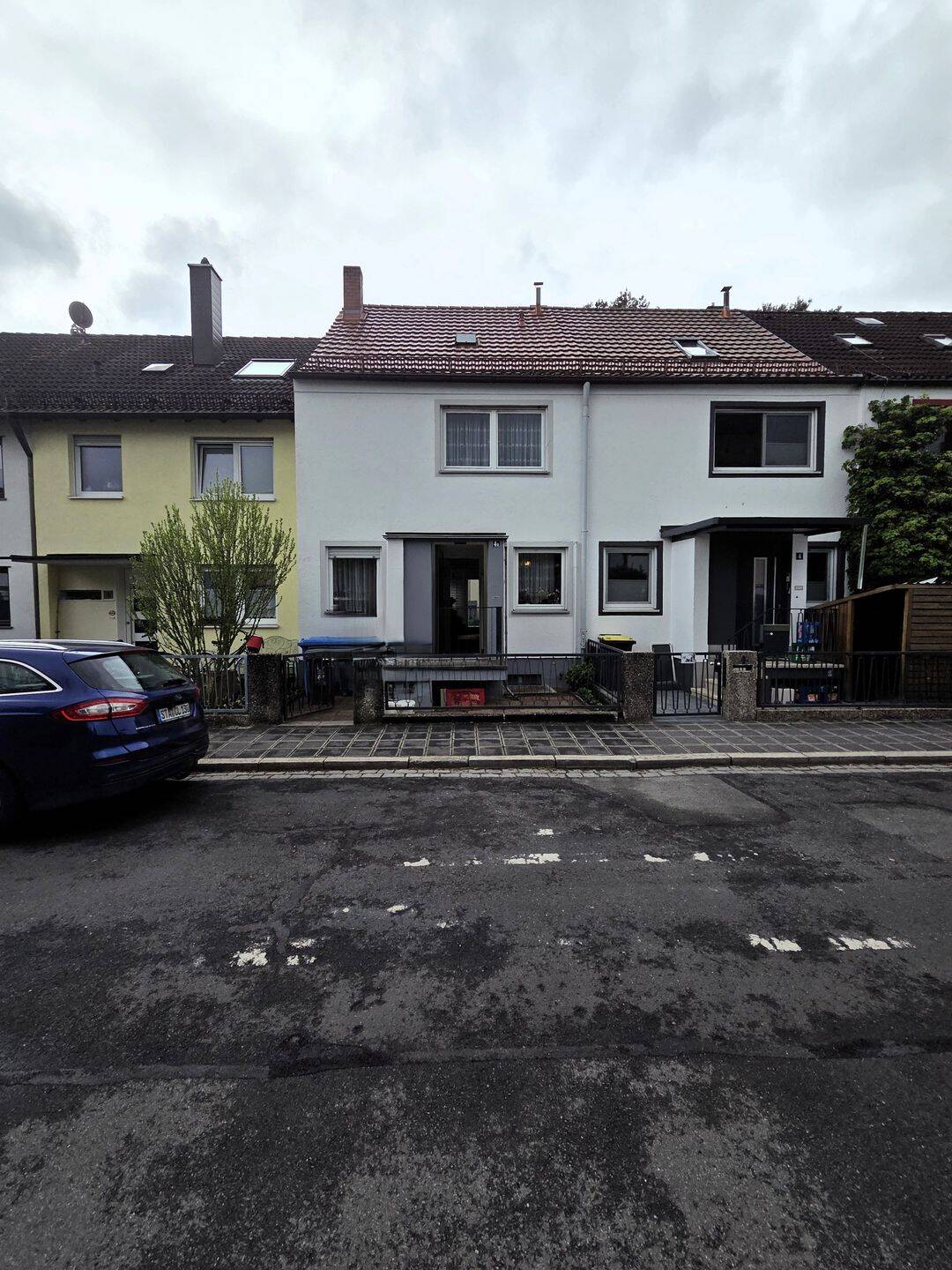 Charmantes Reihenmittelhaus in gefragter Lage verwirklichen Sie Ihre Wohnideen, 90475 Nürnberg