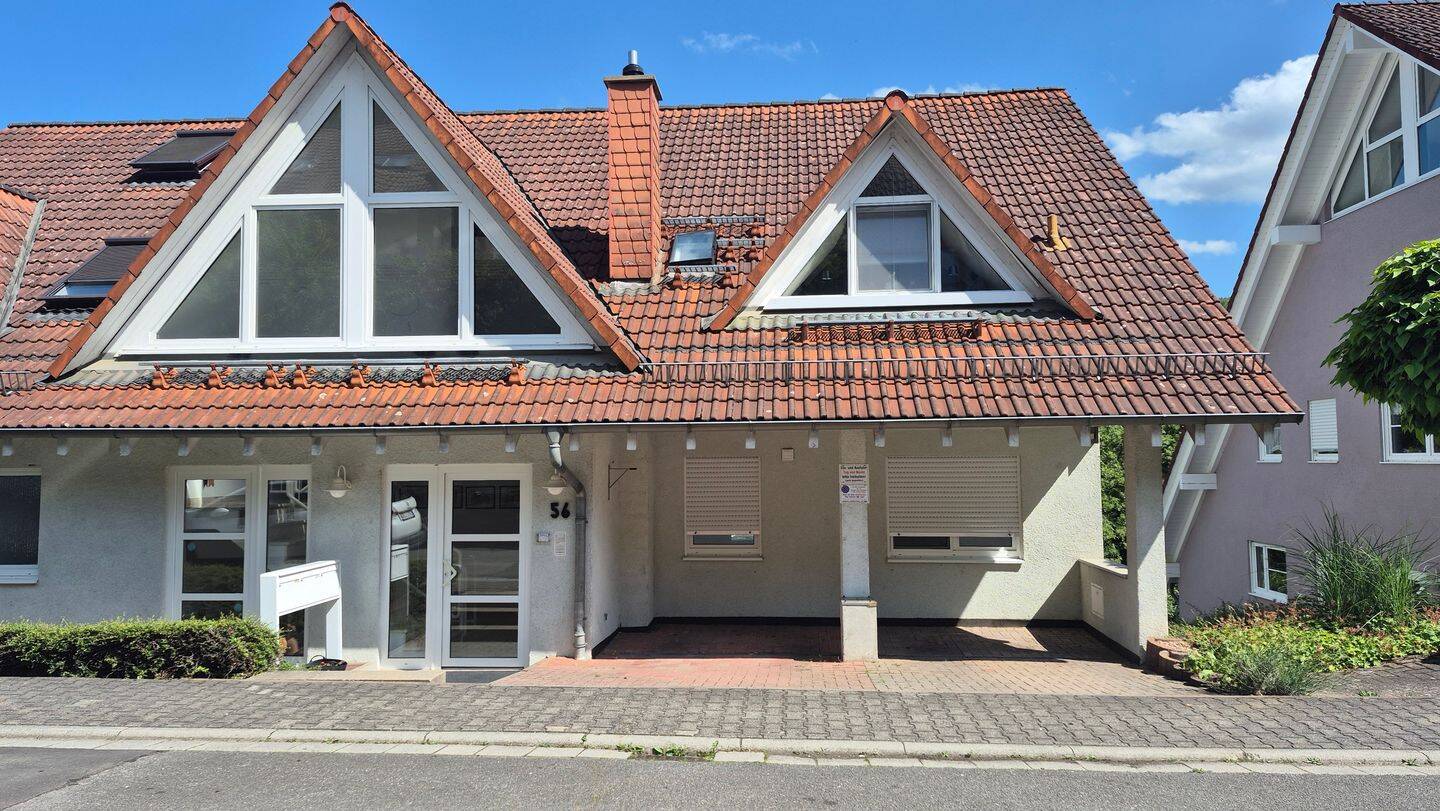 Wir bieten ab sofort eine 2,5 Zimmerwohnung an, die für höchstens für 2 Personen geeignet ist., 64750 Lützelbach