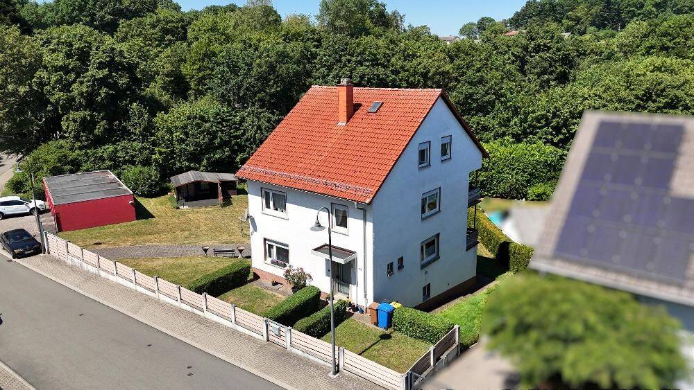 +++Gepflegtes Dreifamilienhaus mit großzügigem Grundstück, 5 Garagen und zusätzlichem Baupotenzial in ruhiger Wohnlage+++, 66954 Pirmasens