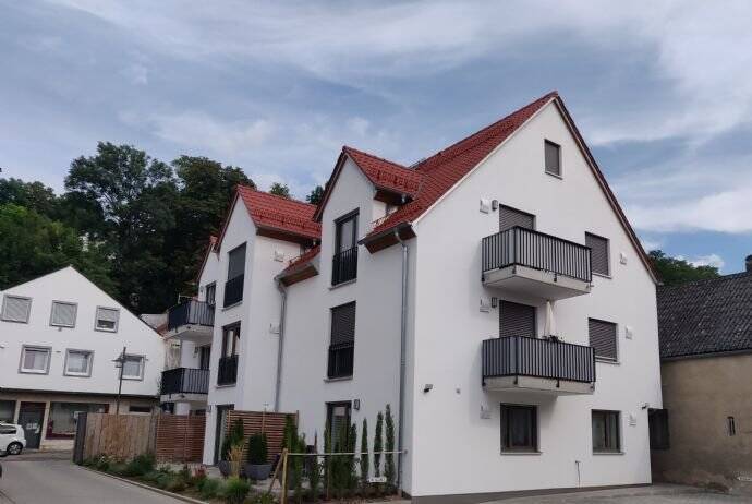 2-Zimmer-Wohnung KfW 40 mit Balkon & E-Auto-Ladestation in Bad Abbach Nähe Kurpark, 93077 Bad Abbach